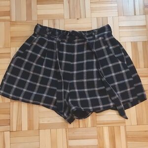 American Eagle Outfitters plaid high-rise linen blend tie front shorts size S